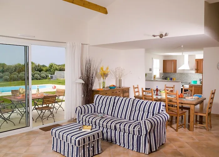 Vila Madame Les De Fontenelles