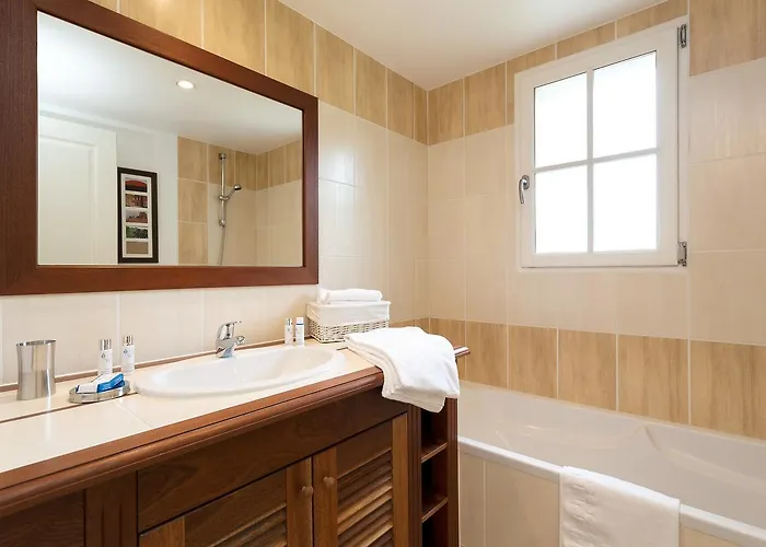 Vila Madame Les De Fontenelles