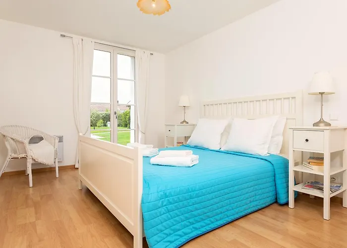 Vila Madame Les De Fontenelles *